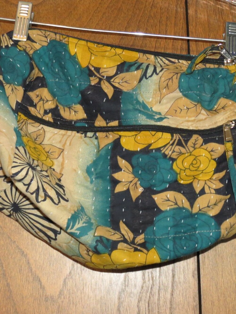 NWOT Darn Good Yarn Kantha Zippered Small Case/Travel Makeup Bag